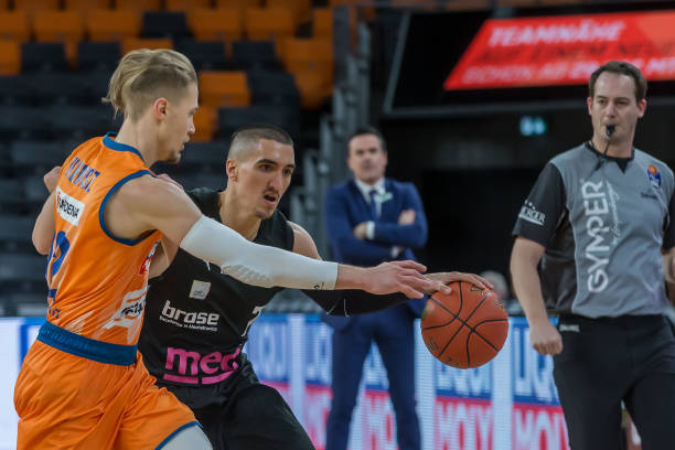 日本战平澳 日本战平澳